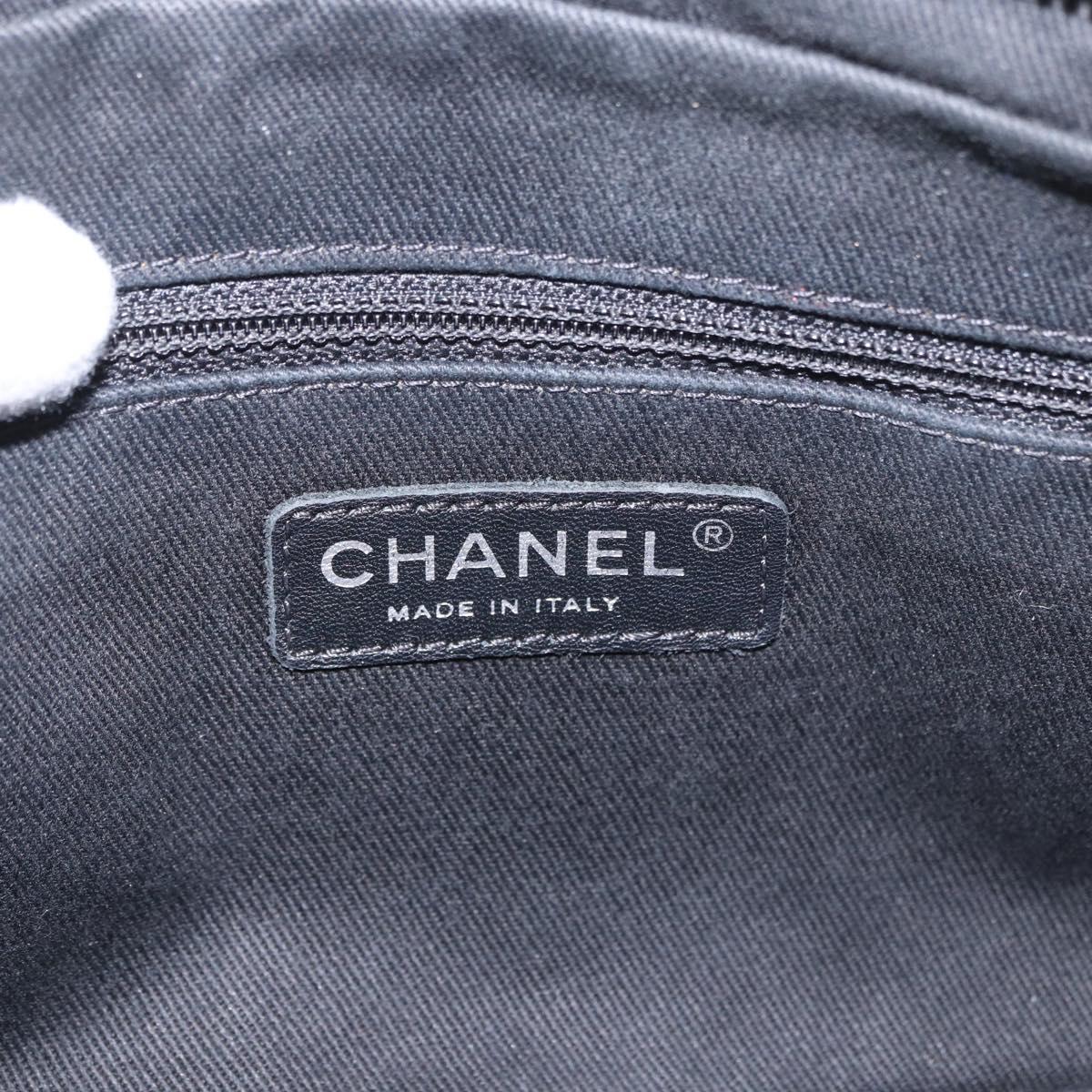 CHANEL Chain Matelasse 25 Shoulder Bag Caviar Skin Green CC Auth 184818SAV