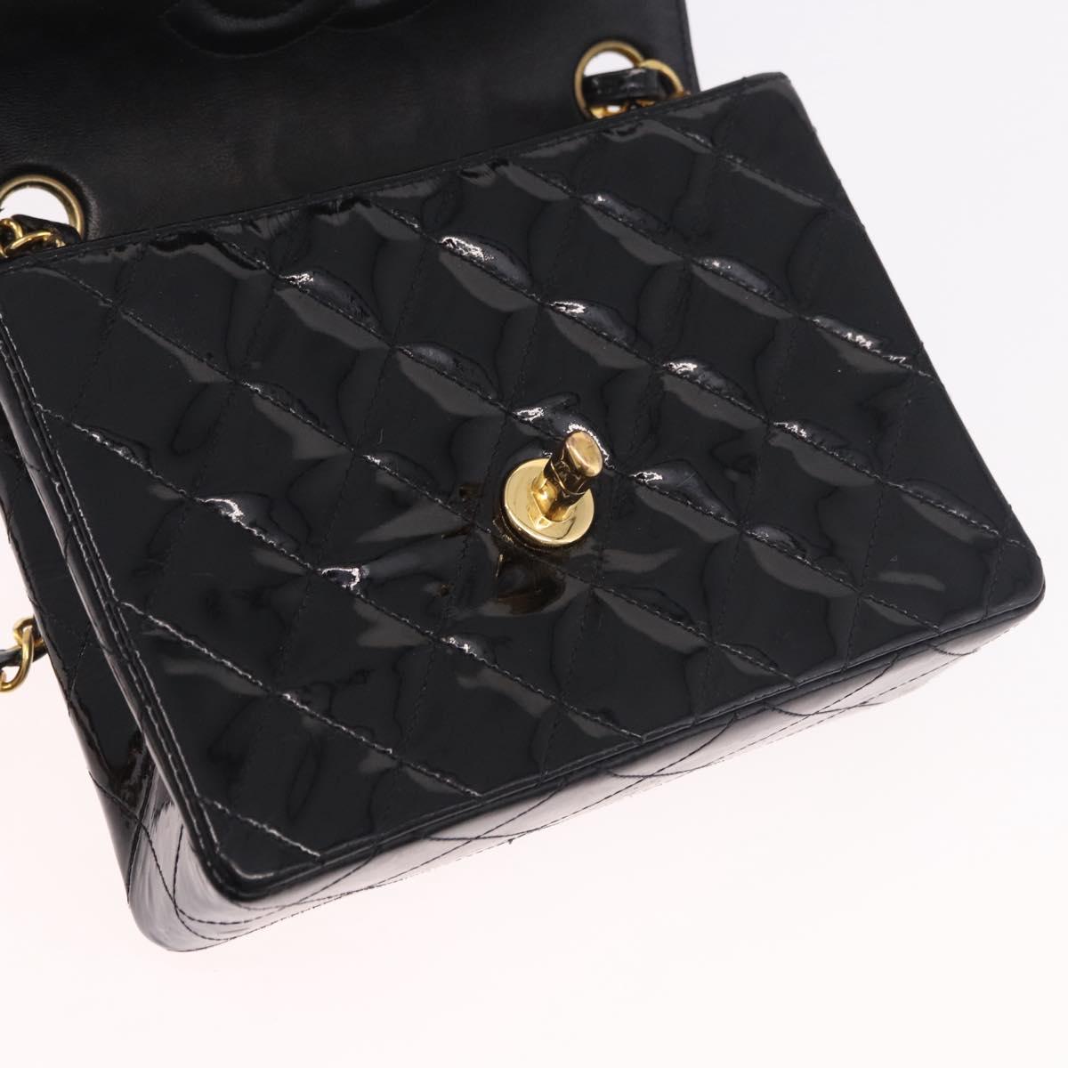 CHANEL Mini Matelasse 17 Chain Bag Patent leather Black Gold CC Auth 184825V