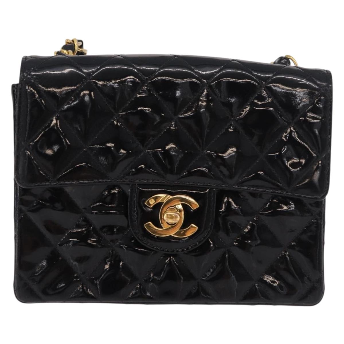 CHANEL Mini Matelasse 17 Chain Bag Patent leather Black Gold CC Auth 184825V
