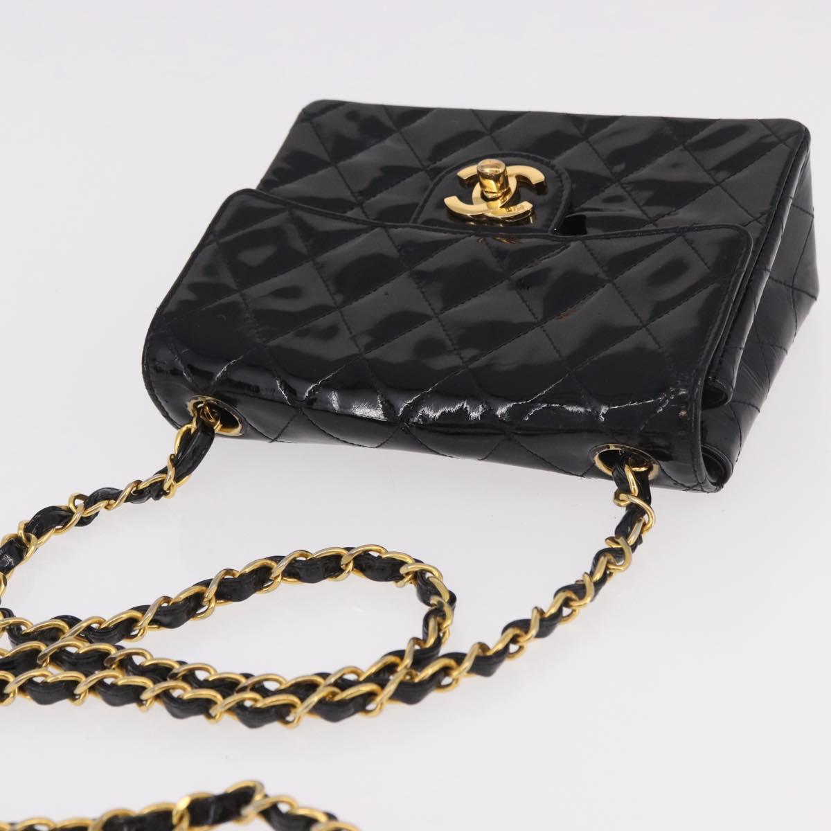 CHANEL Mini Matelasse 17 Chain Bag Patent leather Black Gold CC Auth 184825V