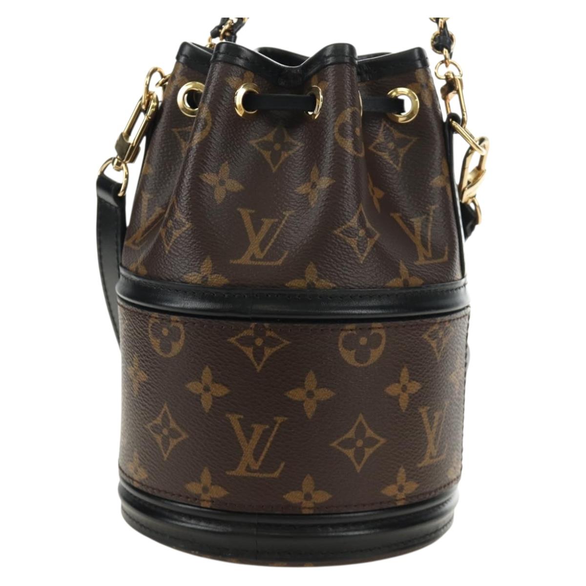 LOUIS VUITTON Monogram Kanoe Shoulder Bag M83480 LV Auth 184883SM