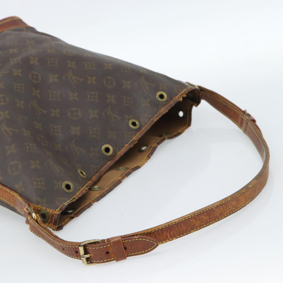 LOUIS VUITTON Monogram Noe Shoulder Bag M42224 LV Auth 184922