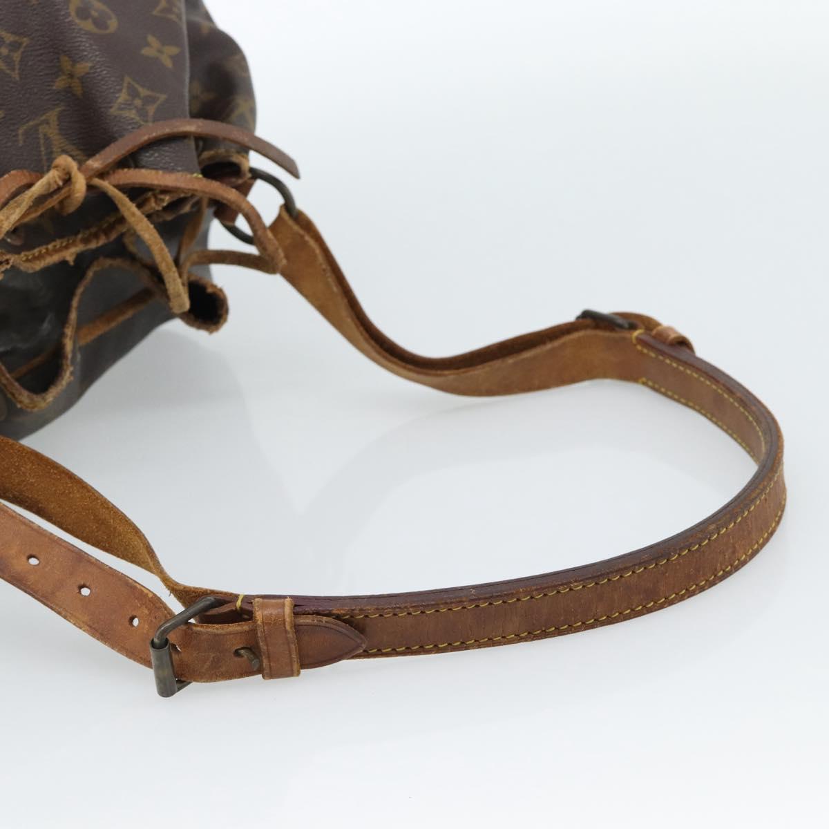 LOUIS VUITTON Monogram Petit Noe Shoulder Bag M42226 LV Auth 184951
