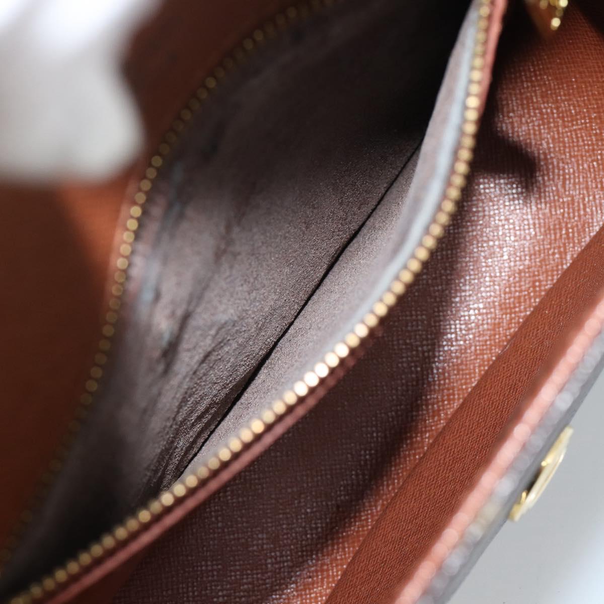 LOUIS VUITTON Monogram Saint Cloud MM Shoulder Bag M51243 LV Auth 184954A