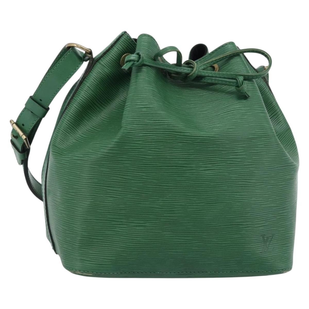 LOUIS VUITTON Epi Petit Noe Shoulder Bag Green M44104 LV Auth 184957A