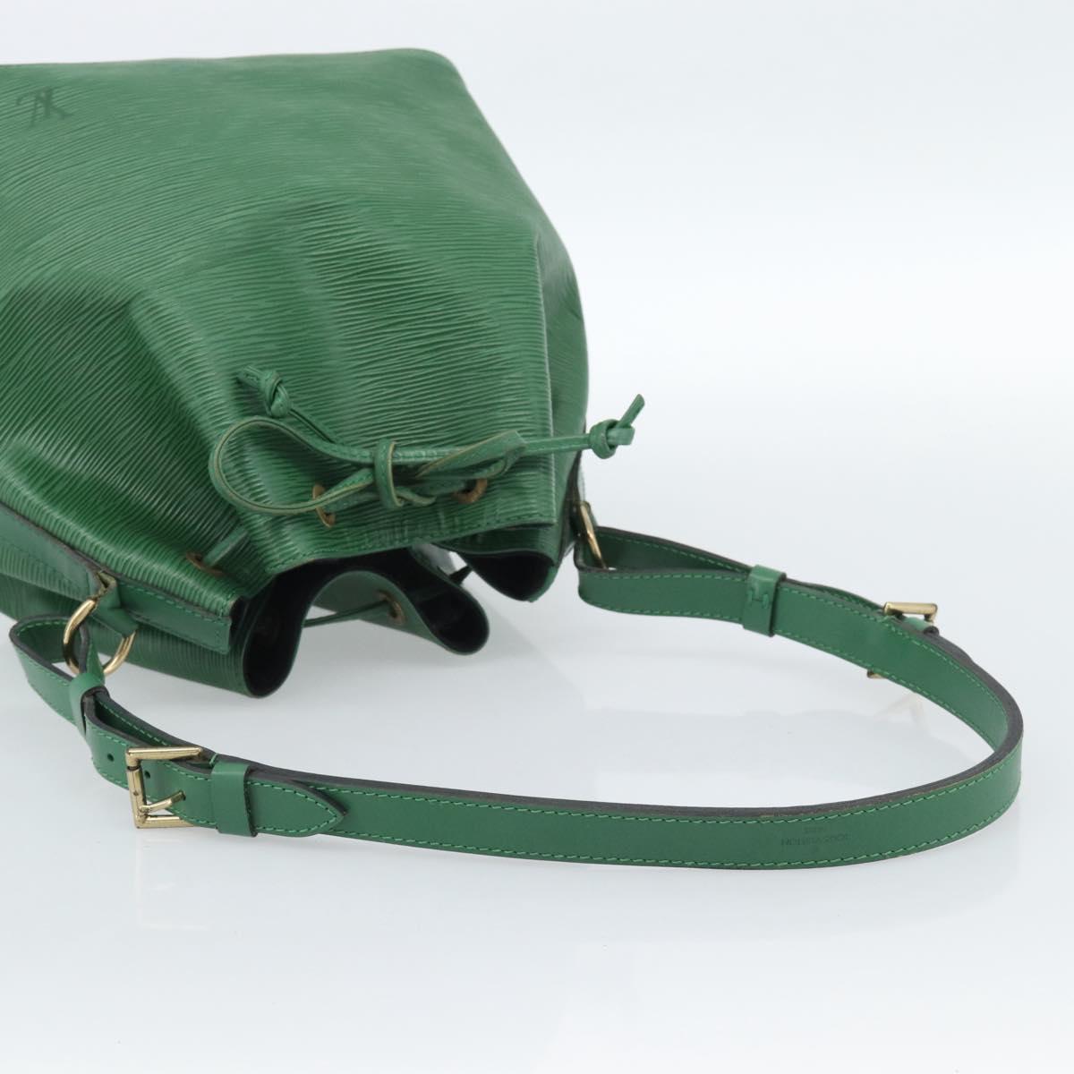 LOUIS VUITTON Epi Petit Noe Shoulder Bag Green M44104 LV Auth 184957A