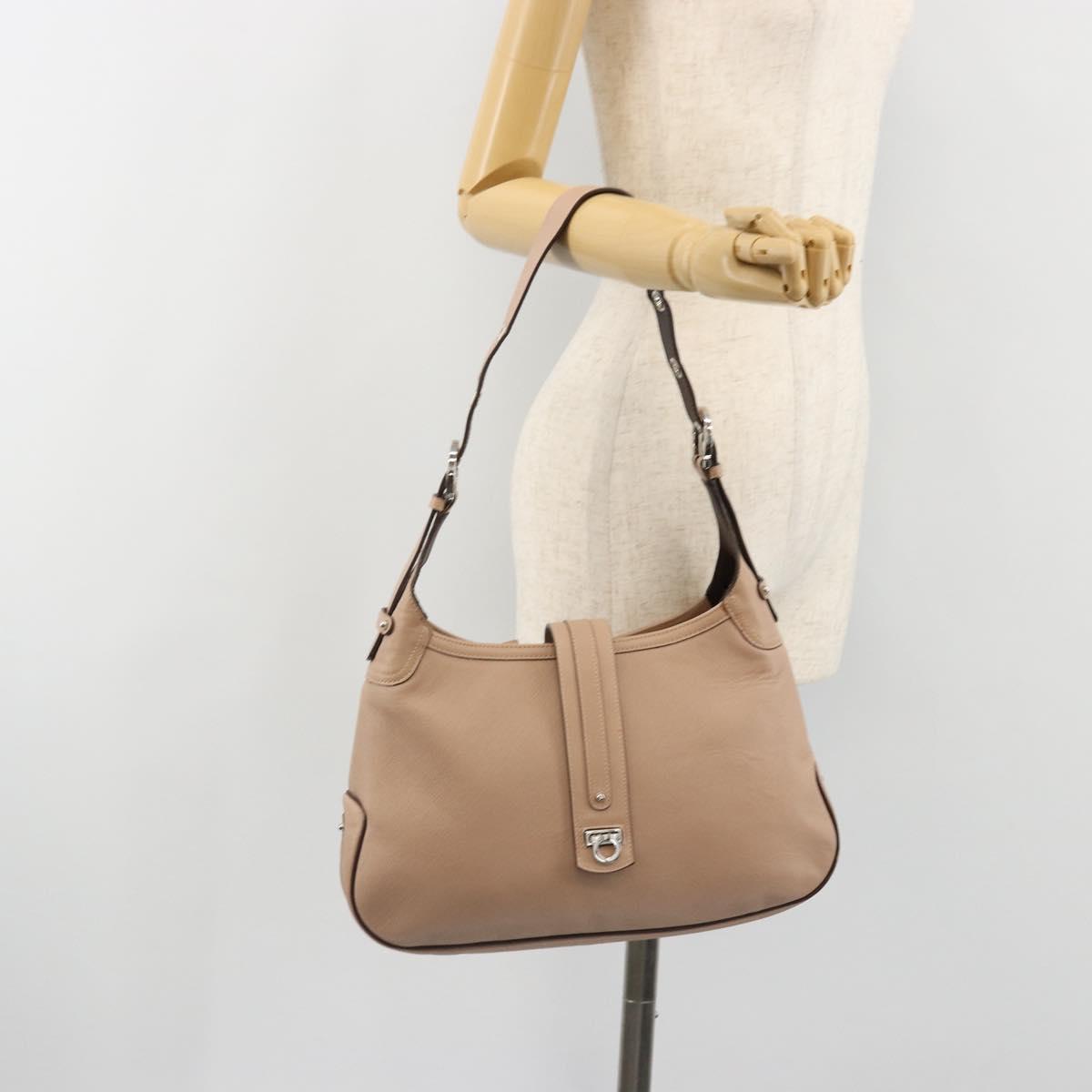 Salvatore Ferragamo Gancini Shoulder Bag Leather Pink Silver Auth 185154A