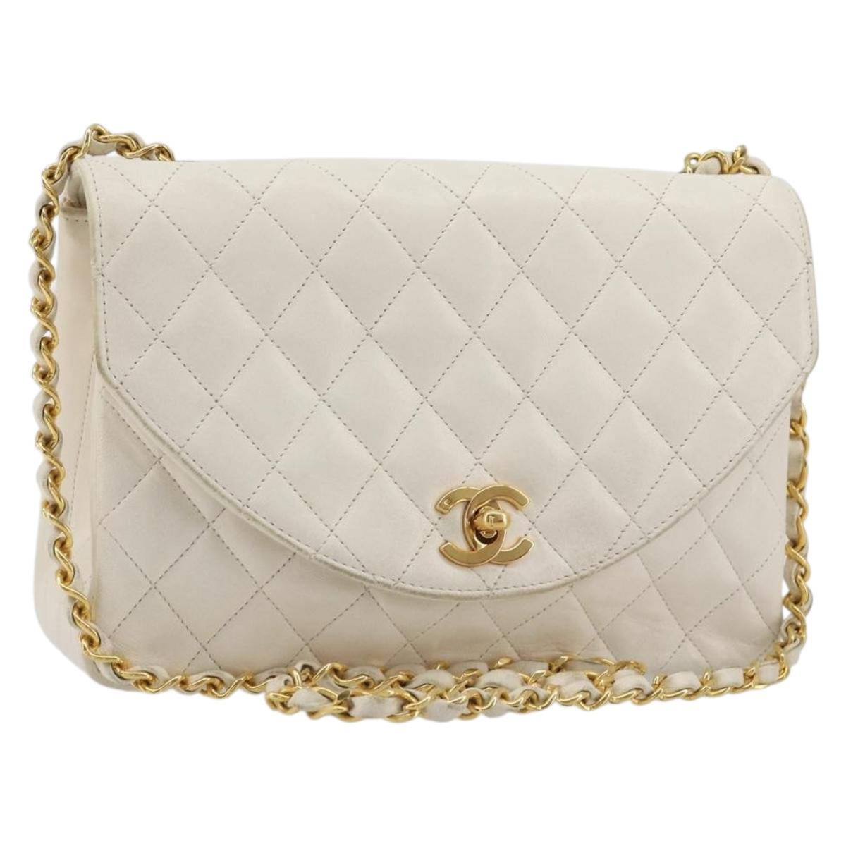 CHANEL Matelasse Chain Shoulder Bag Leather White Gold CC Auth 185193A
