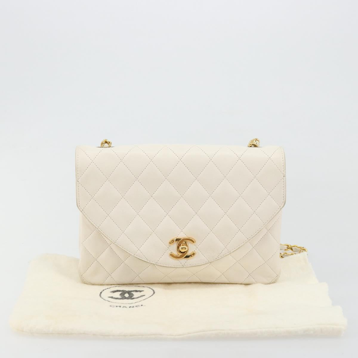 CHANEL Matelasse Chain Shoulder Bag Leather White Gold CC Auth 185193A