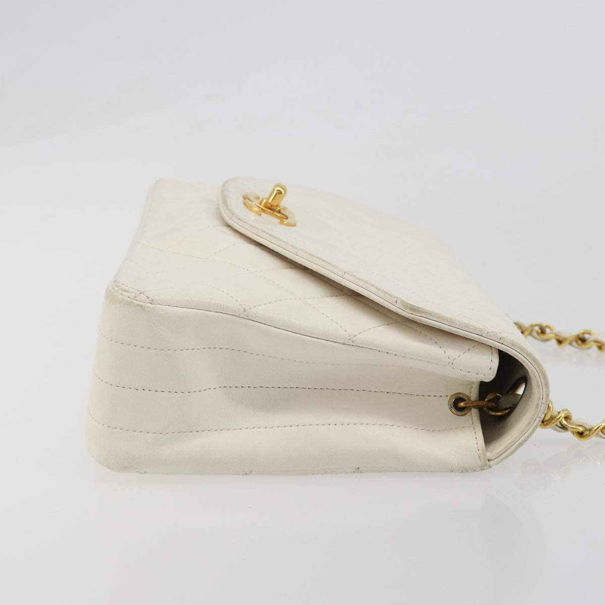 CHANEL Matelasse Chain Shoulder Bag Leather White Gold CC Auth 185193A