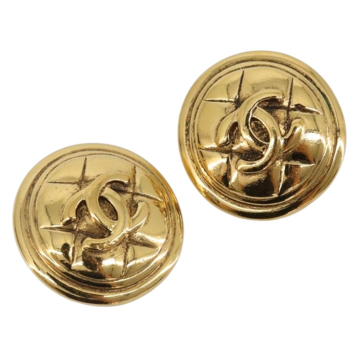 CHANEL Earring metal Gold Tone CC Auth 185221V