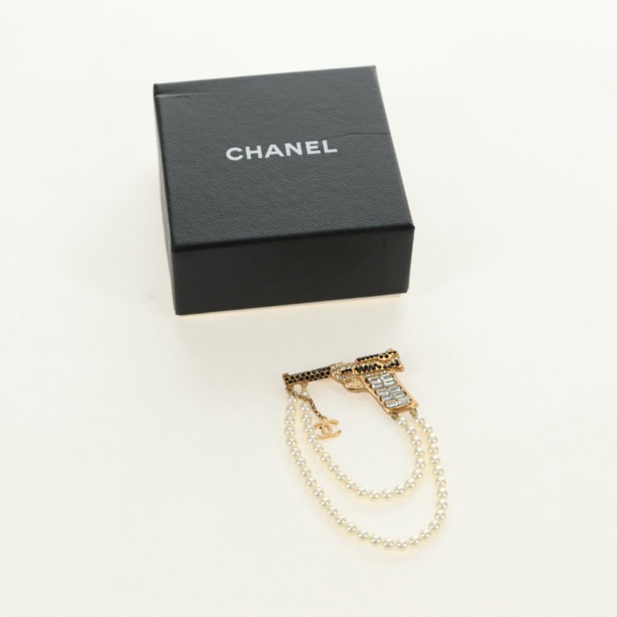 CHANEL Brooch metal Gold Tone CC Auth 185416SM