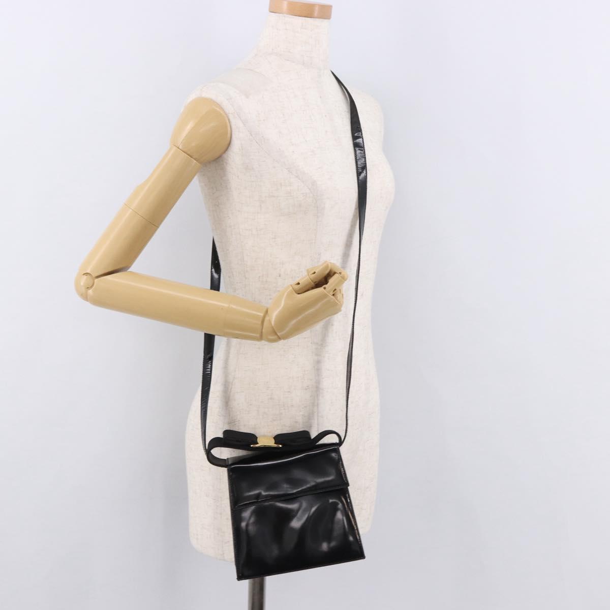 Salvatore Ferragamo Vala Shoulder Bag Patent leather 2way Black Gold Auth 185471