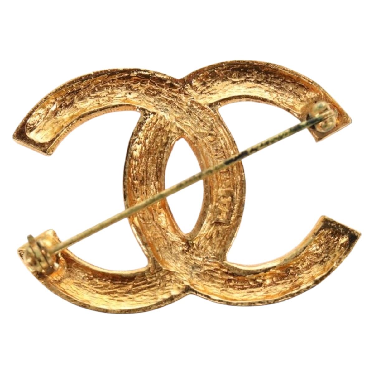 CHANEL COCO Mark Brooch metal Gold Tone CC Auth 185473V