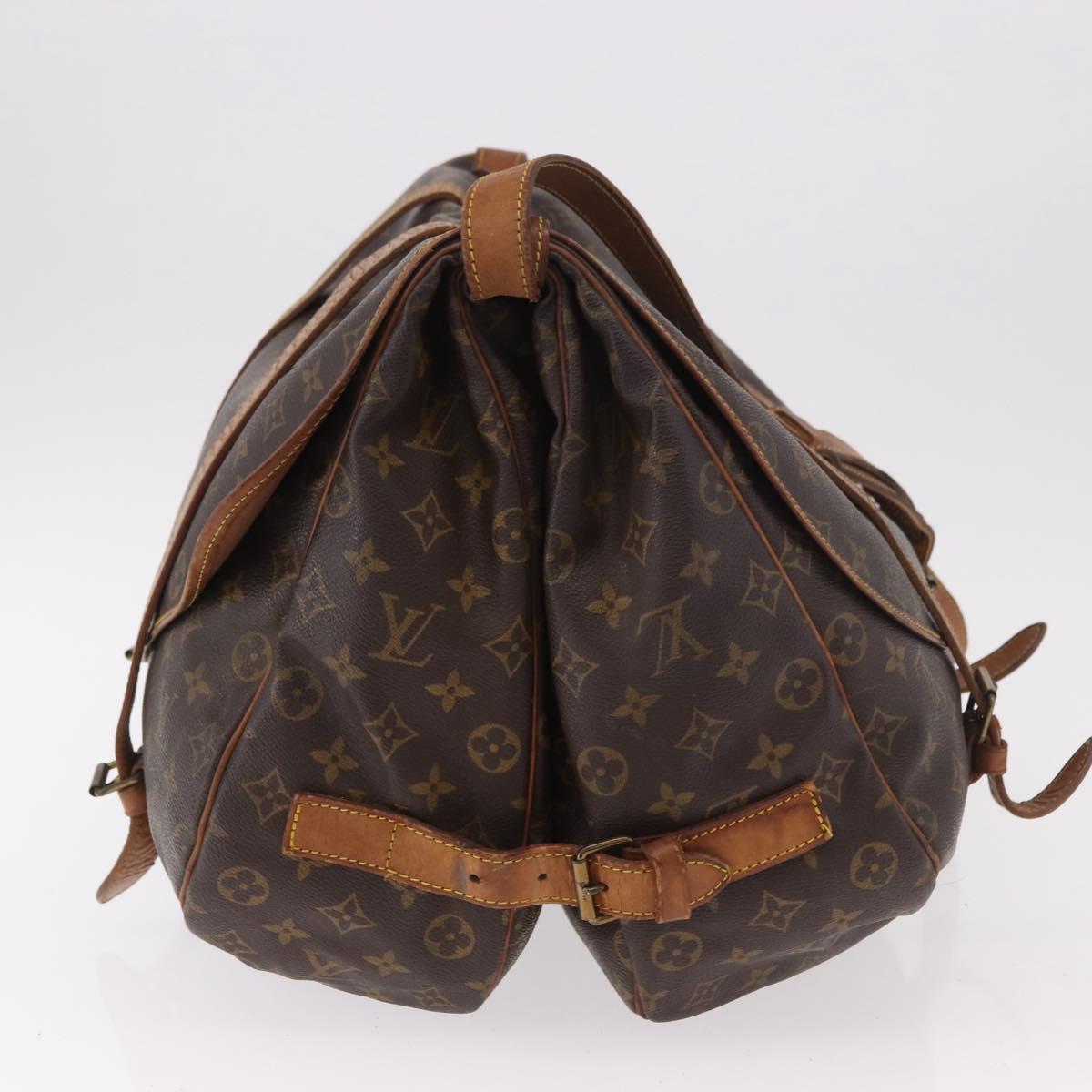 LOUIS VUITTON Monogram Saumur 43 Shoulder Bag M42252 LV Auth 185526
