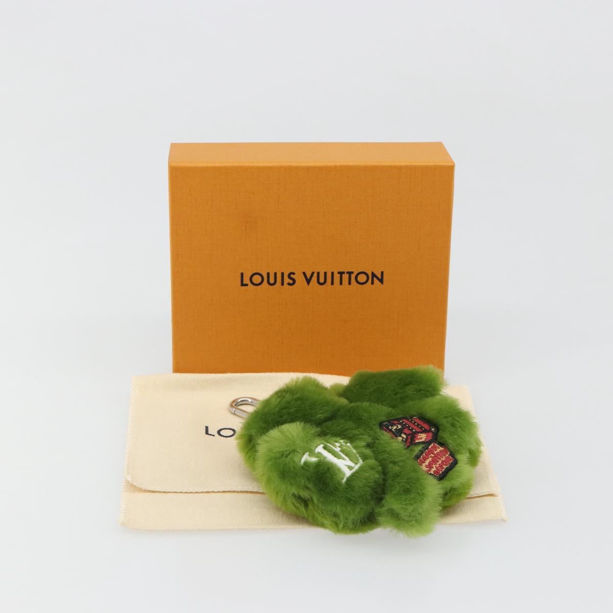 LOUIS VUITTON LV Lucky Trefoil Bag Charm Velvet Green M03170 LV Auth 185780M