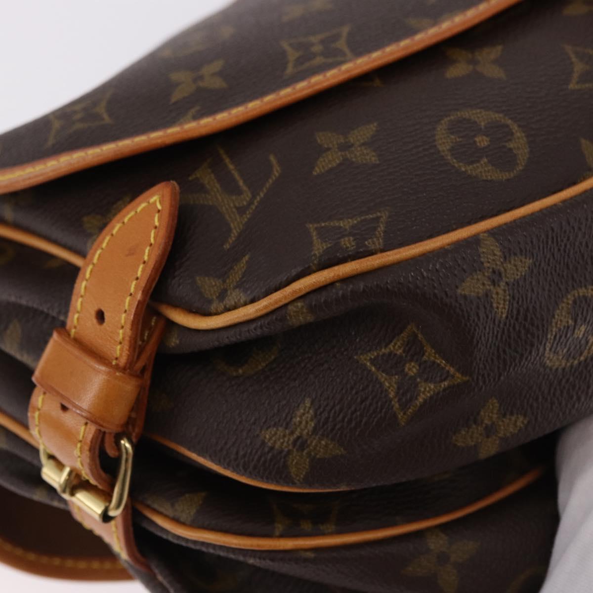 LOUIS VUITTON Monogram Saumur 30 Shoulder Bag M42256 LV Auth 186660A