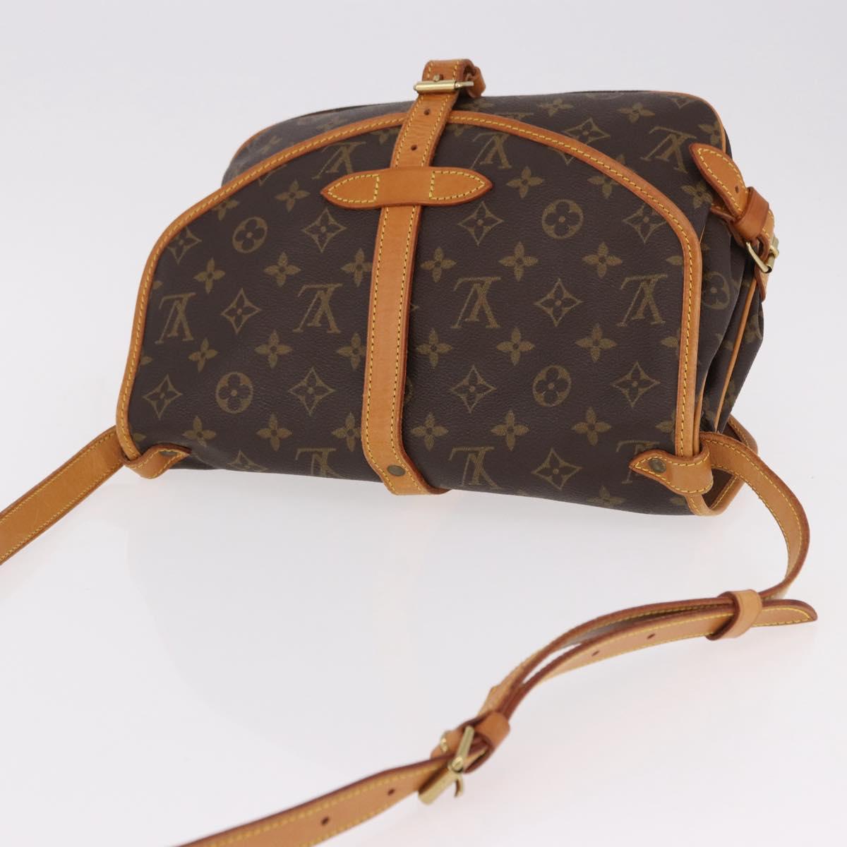 LOUIS VUITTON Monogram Saumur 30 Shoulder Bag M42256 LV Auth 186660A