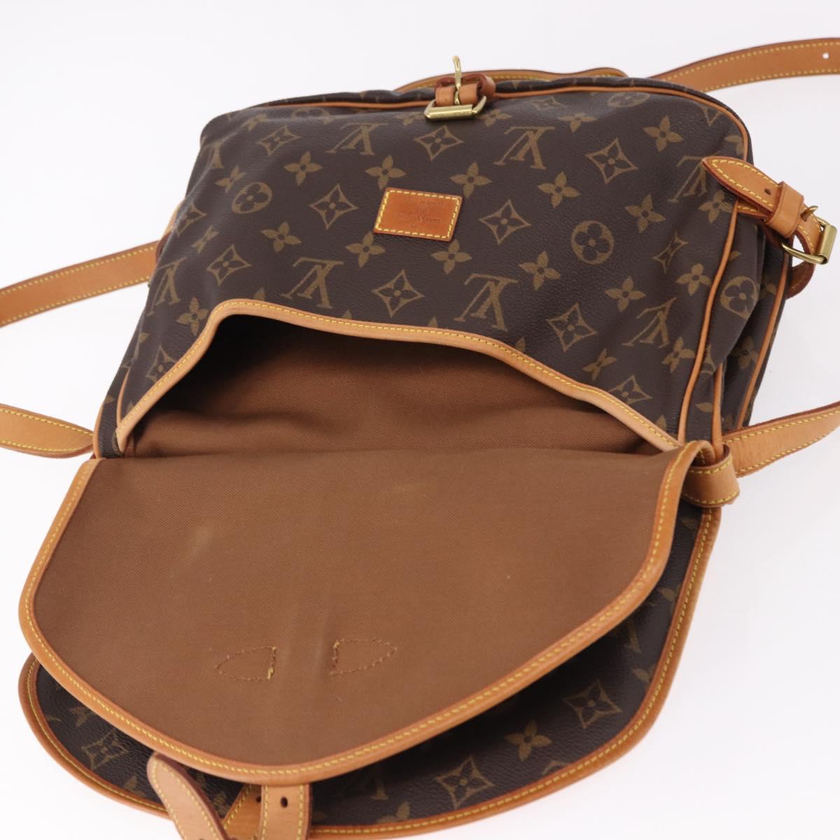 LOUIS VUITTON Monogram Saumur 30 Shoulder Bag M42256 LV Auth 186661A