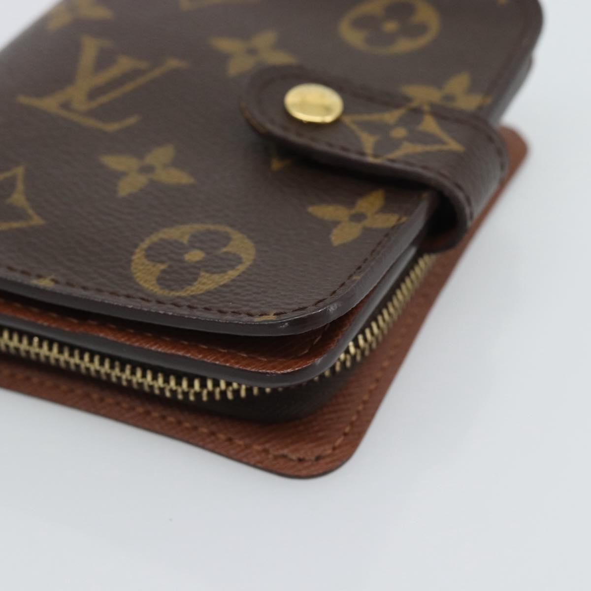 LOUIS VUITTON Monogram Compact Zip Wallet M61667 LV Auth 186702A