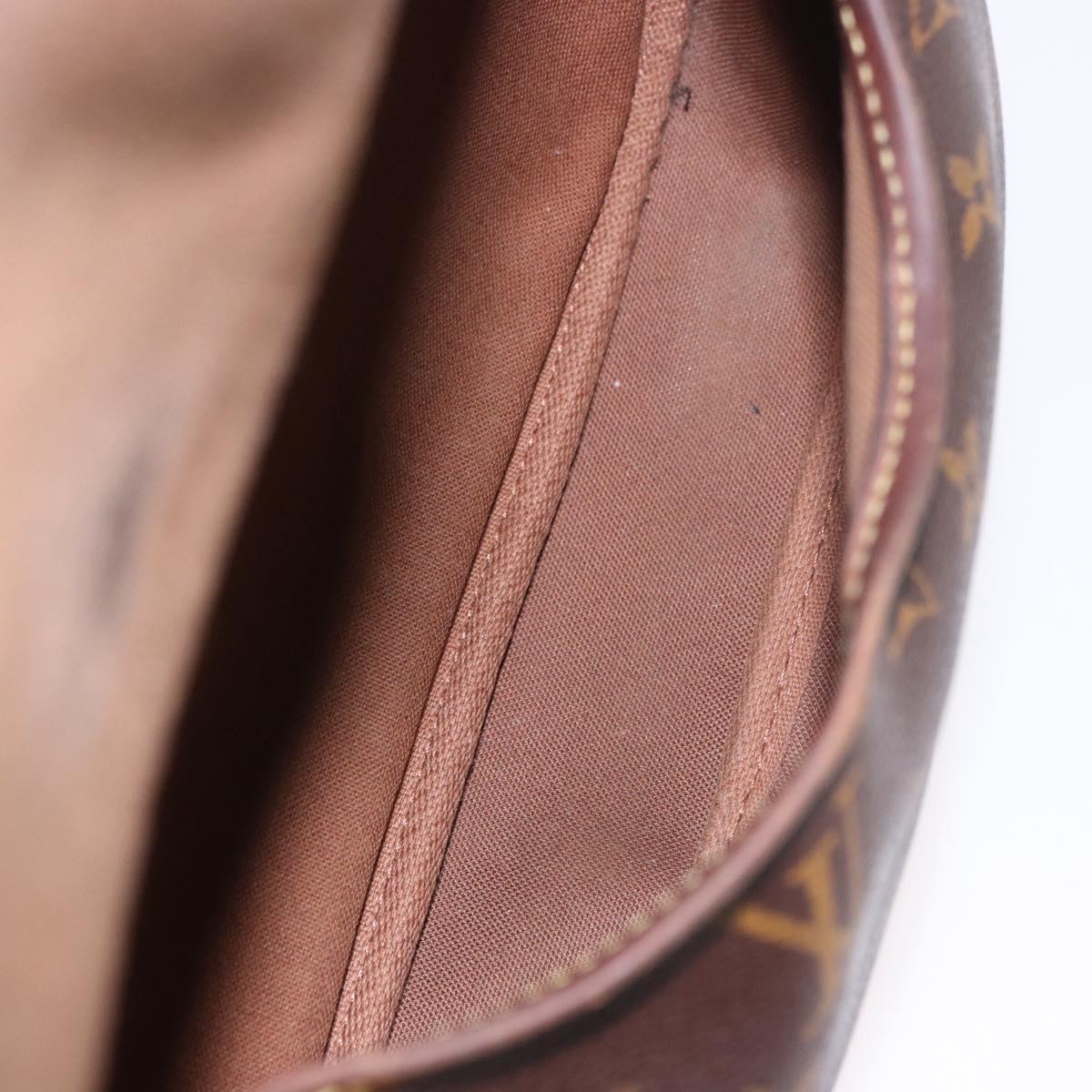 LOUIS VUITTON Monogram Saumur 30 Shoulder Bag M42256 LV Auth 186859