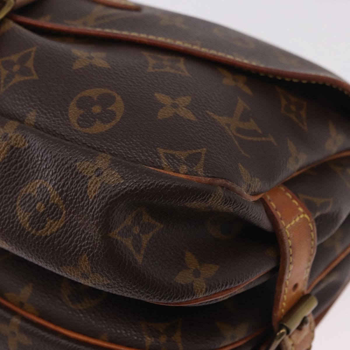 LOUIS VUITTON Monogram Saumur 30 Shoulder Bag M42256 LV Auth 187014
