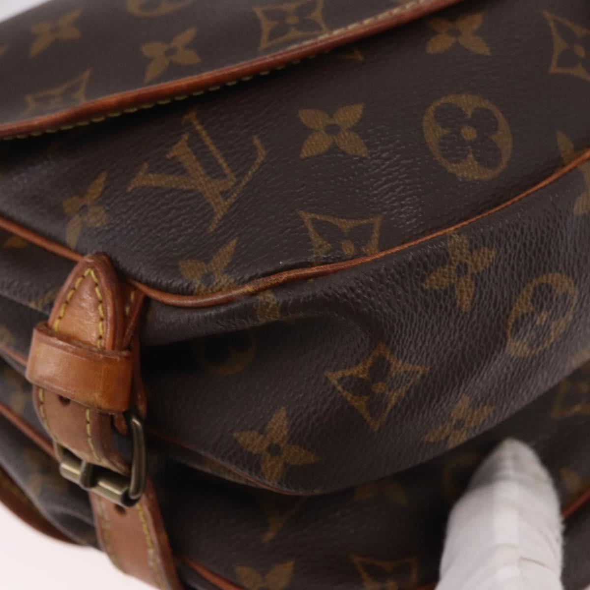 LOUIS VUITTON Monogram Saumur 30 Shoulder Bag M42256 LV Auth 187014