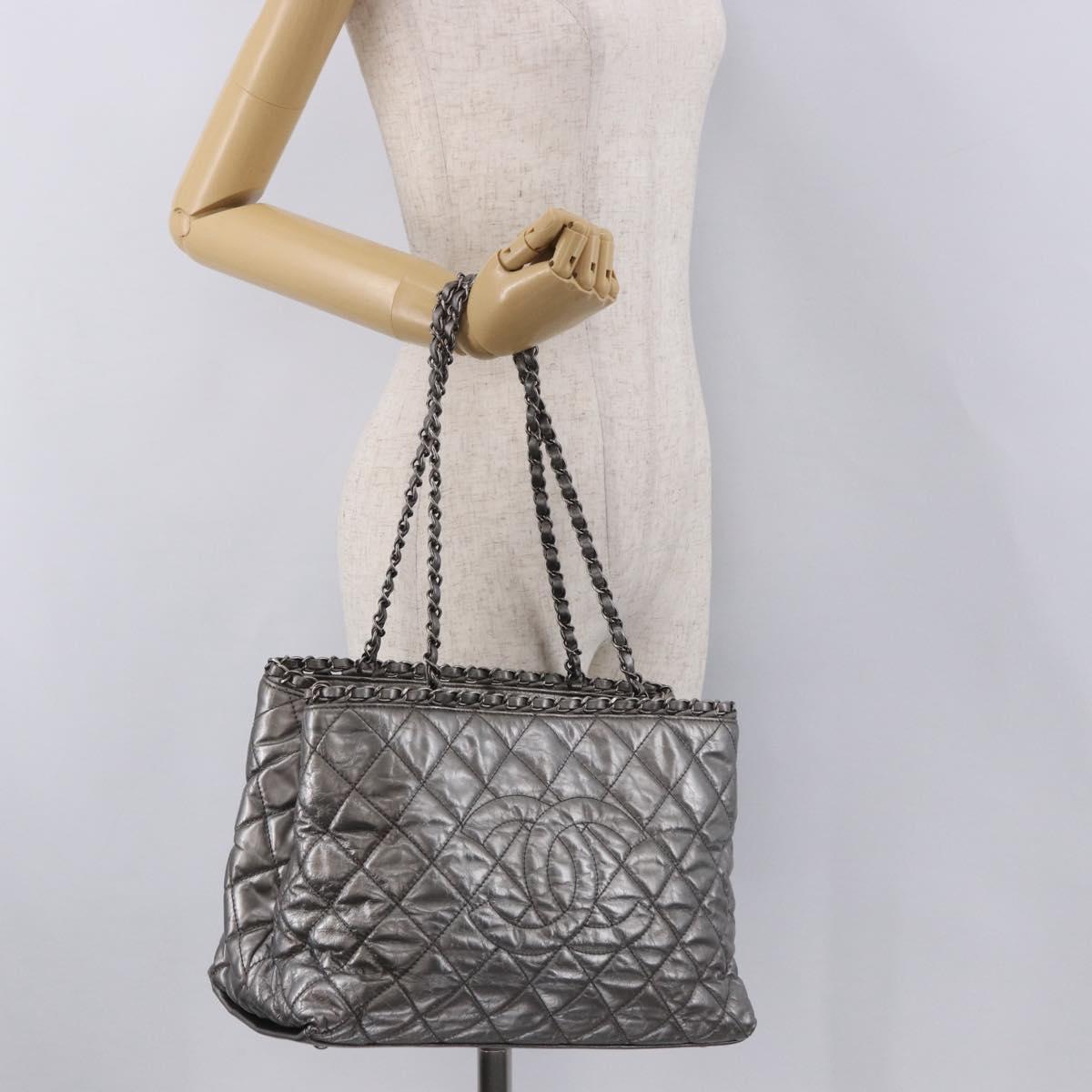 CHANEL Matelasse Chain Me Shoulder Bag Leather Silver CC Auth 187120SAV
