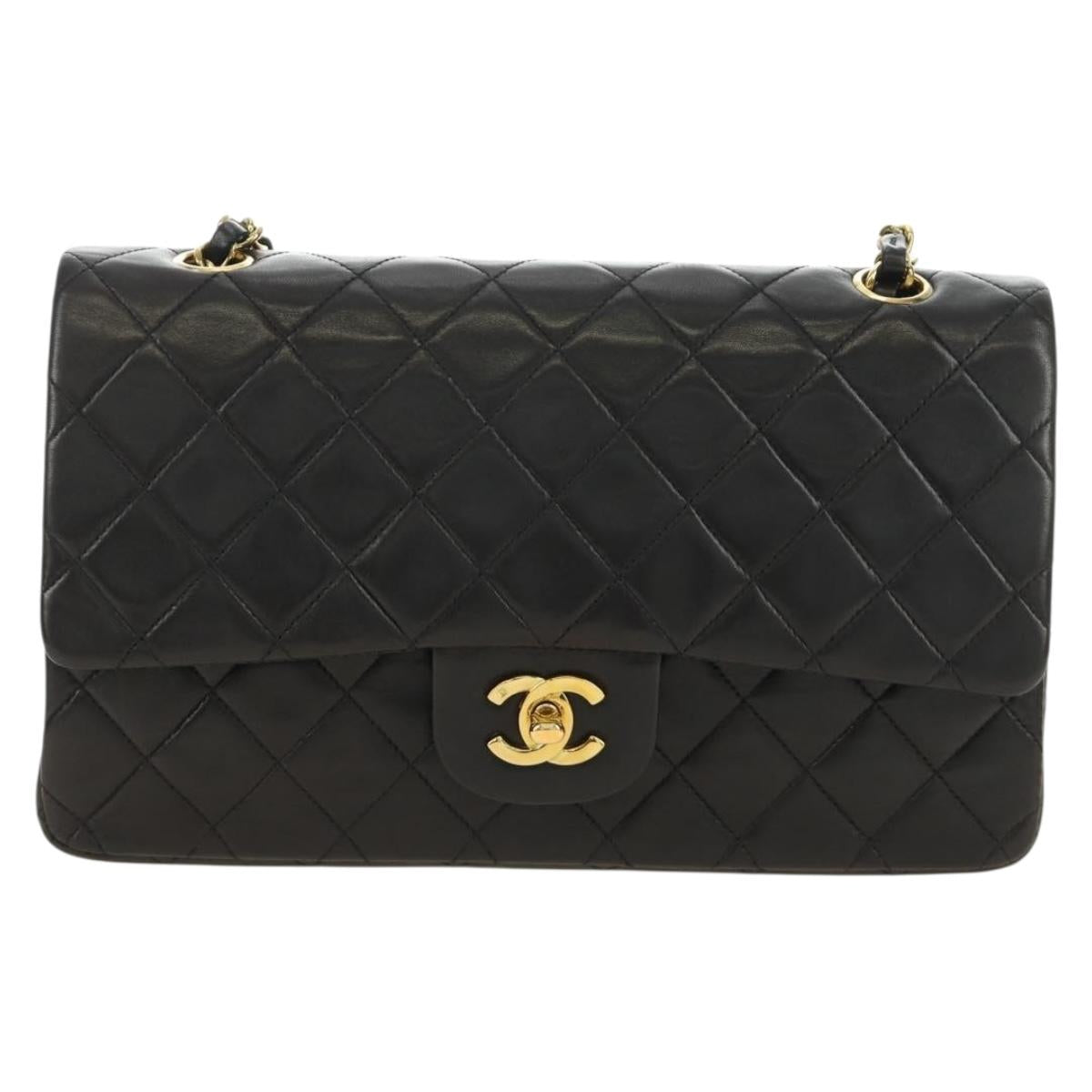 CHANEL Matelasse 25 Double Flap Chain Bag Lamb Skin Gold Black CC Auth 187193SAV