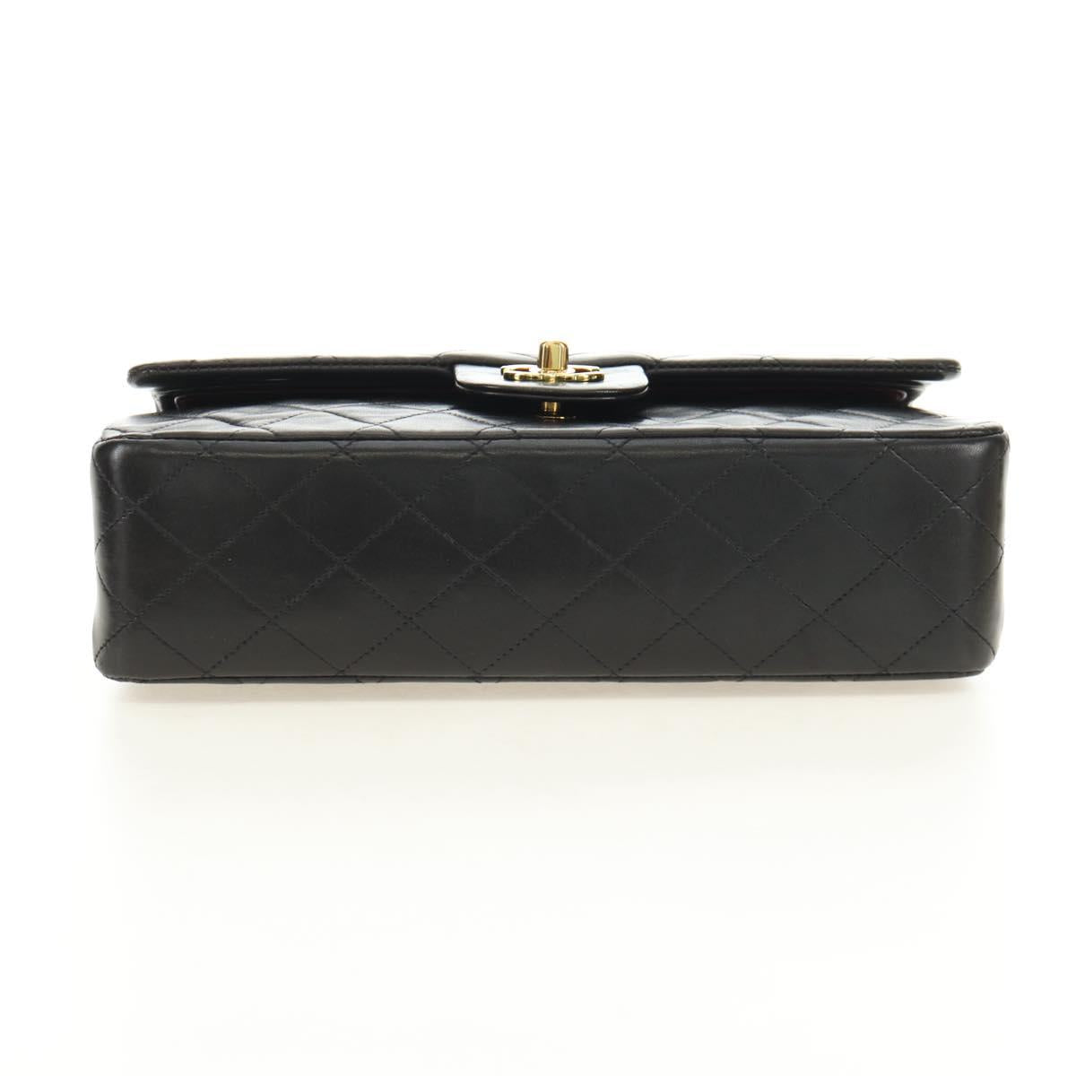 CHANEL Matelasse 25 Double Flap Chain Bag Lamb Skin Gold Black CC Auth 187193SAV