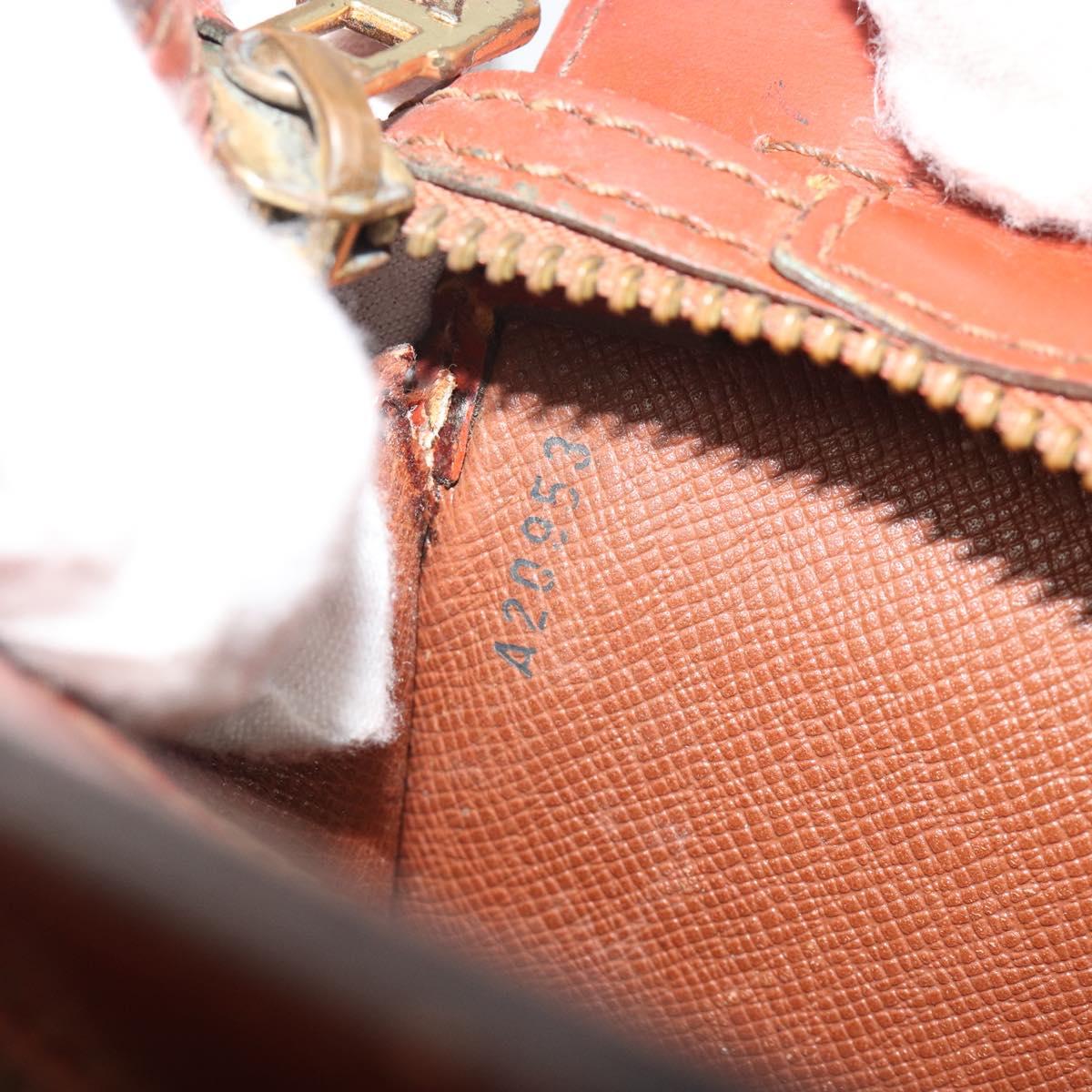 LOUIS VUITTON Epi Angian Clutch Bag Brown M52113 LV Auth 187442