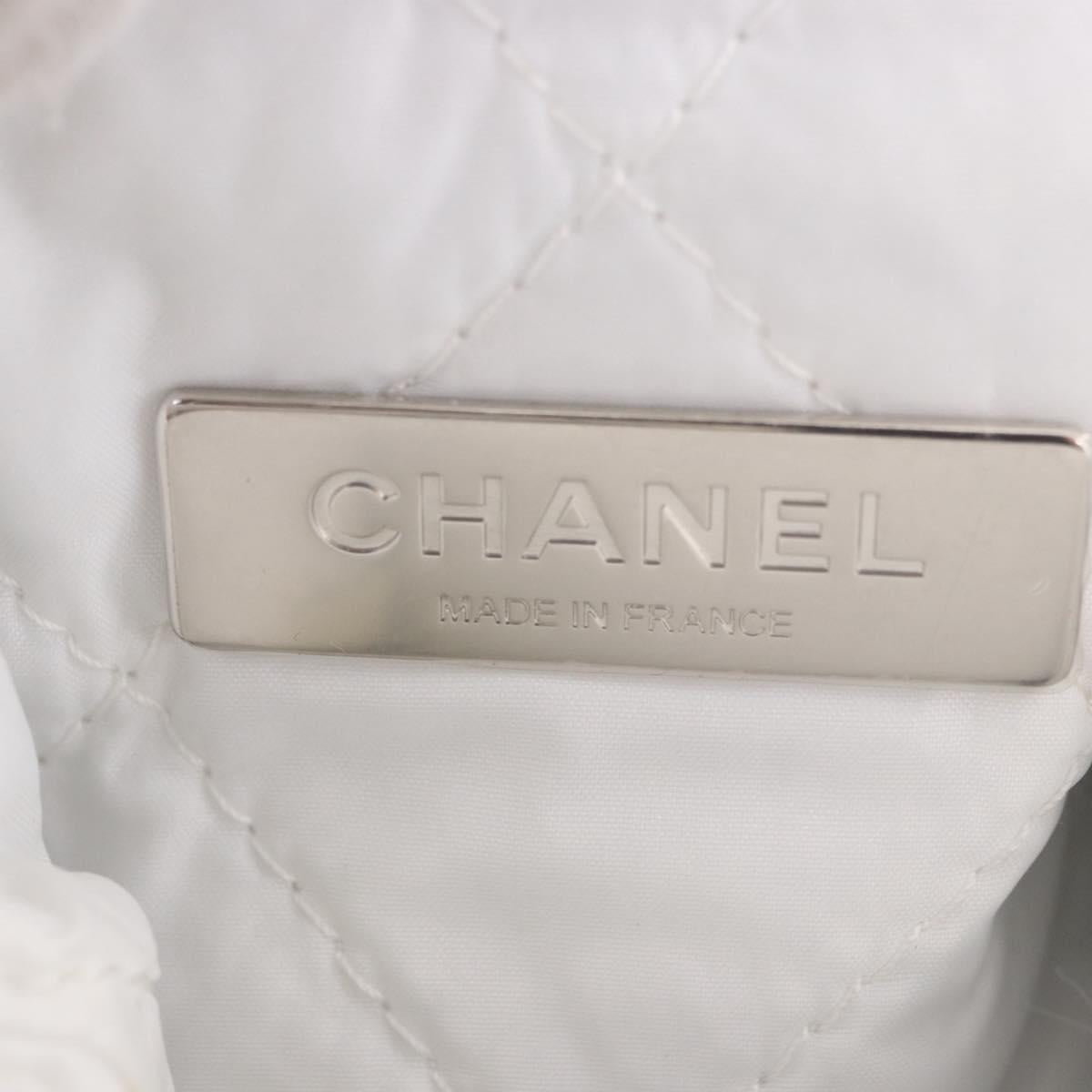 CHANEL Matelasse Chain Shoulder Bag Bore White Silver CC Auth 187487SAM