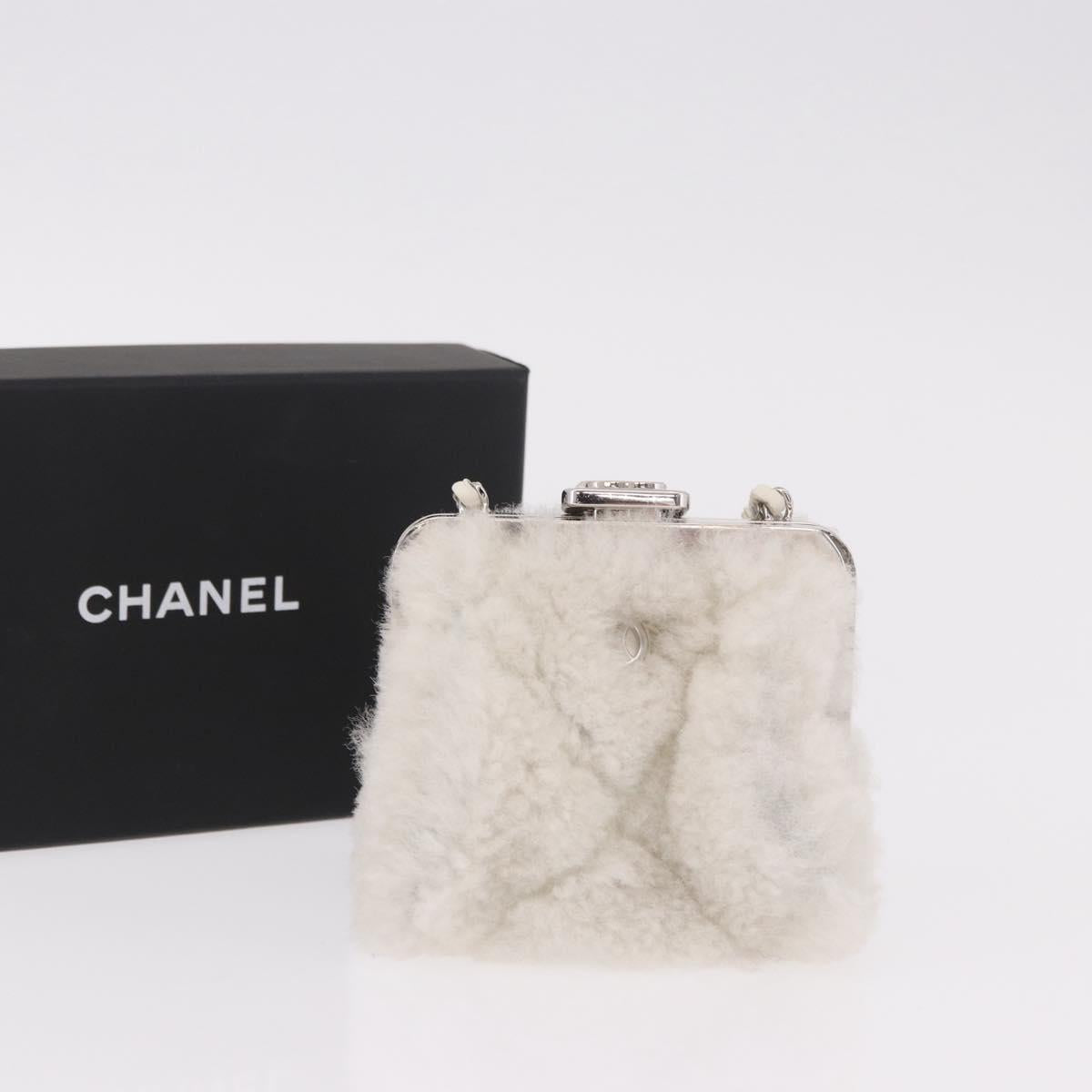 CHANEL Matelasse Chain Shoulder Bag Bore White Silver CC Auth 187487SAM