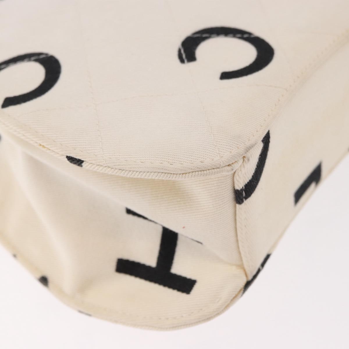 CHANEL Matelasse Chain Hand Bag Canvas White Silver CC Auth 187495V
