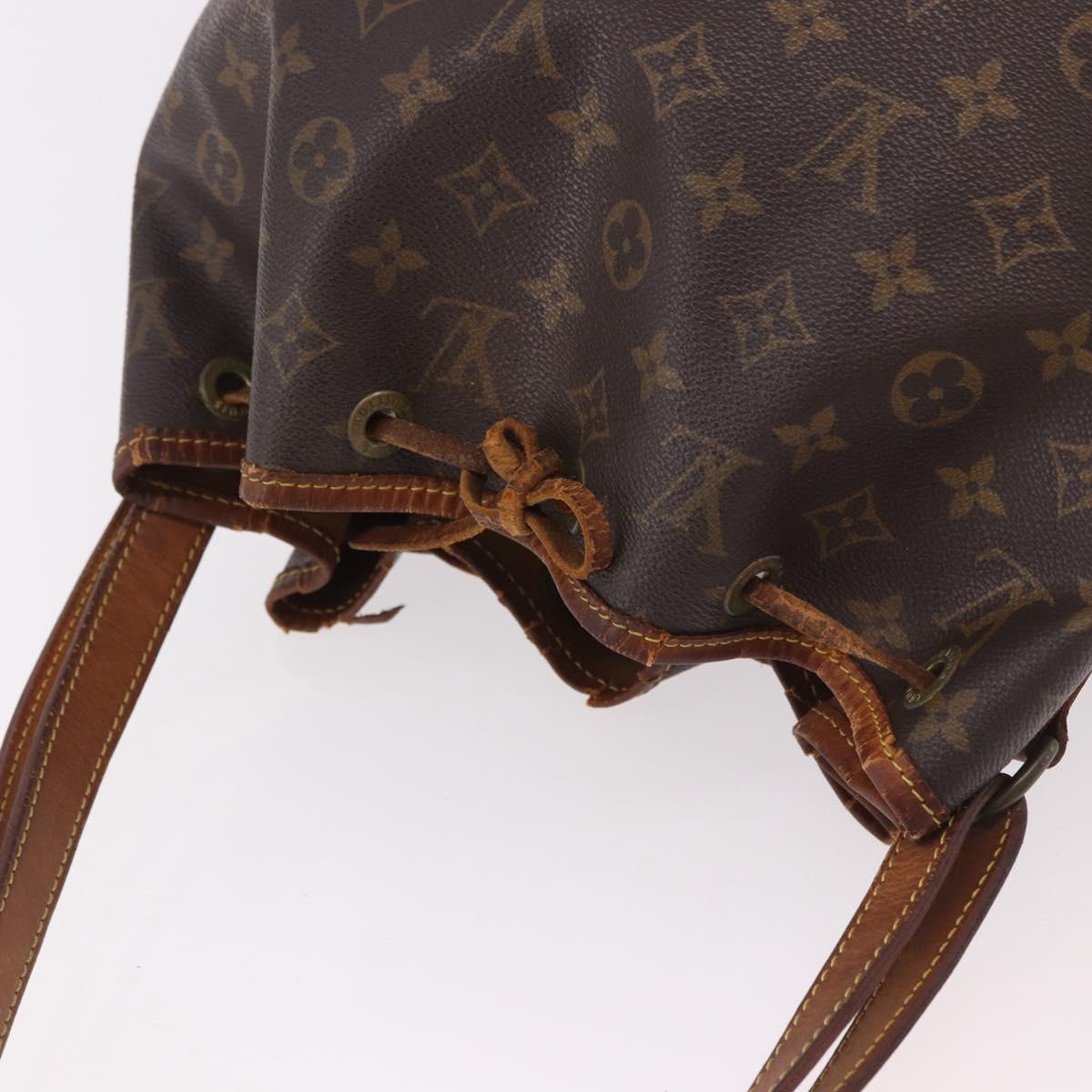 LOUIS VUITTON Monogram Petit Noe Shoulder Bag M42226 LV Auth 187844
