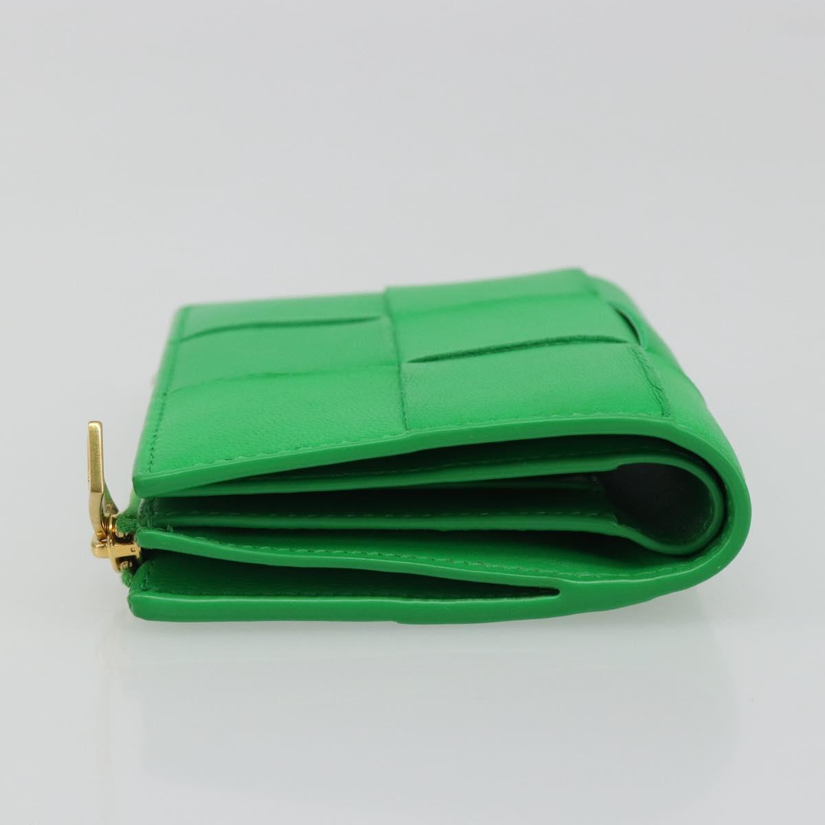 BOTTEGA VENETA MAXI INTRECCIATO Cassette Wallet Leather Green Auth 188052A