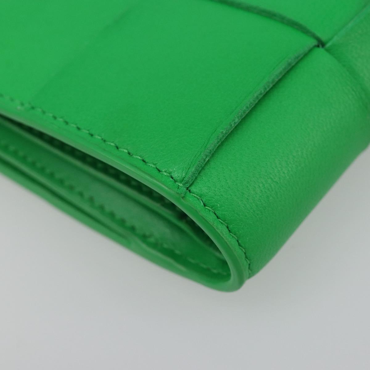 BOTTEGA VENETA MAXI INTRECCIATO Cassette Wallet Leather Green Auth 188052A