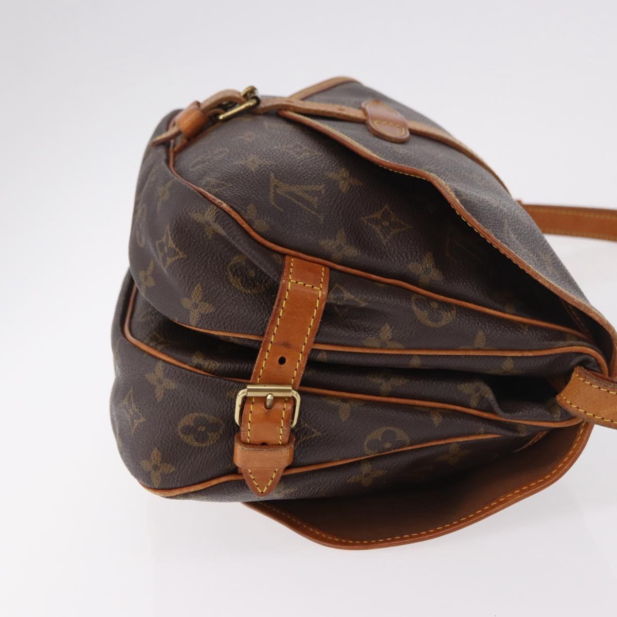 LOUIS VUITTON Monogram Saumur 30 Shoulder Bag M42256 LV Auth 188083A