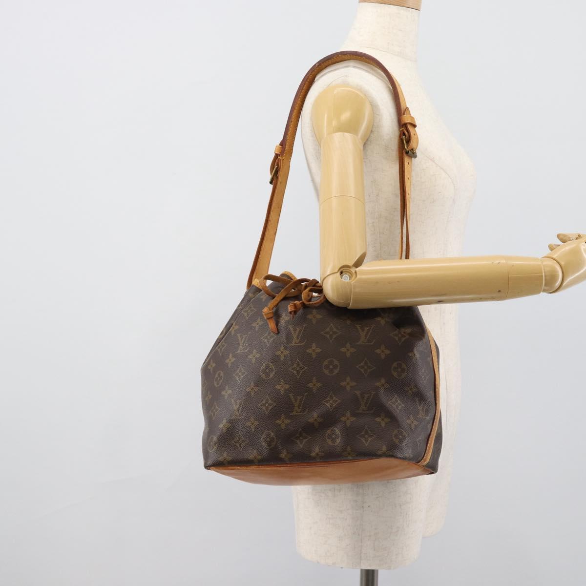 LOUIS VUITTON Monogram Petit Noe Shoulder Bag M42226 LV Auth 188092