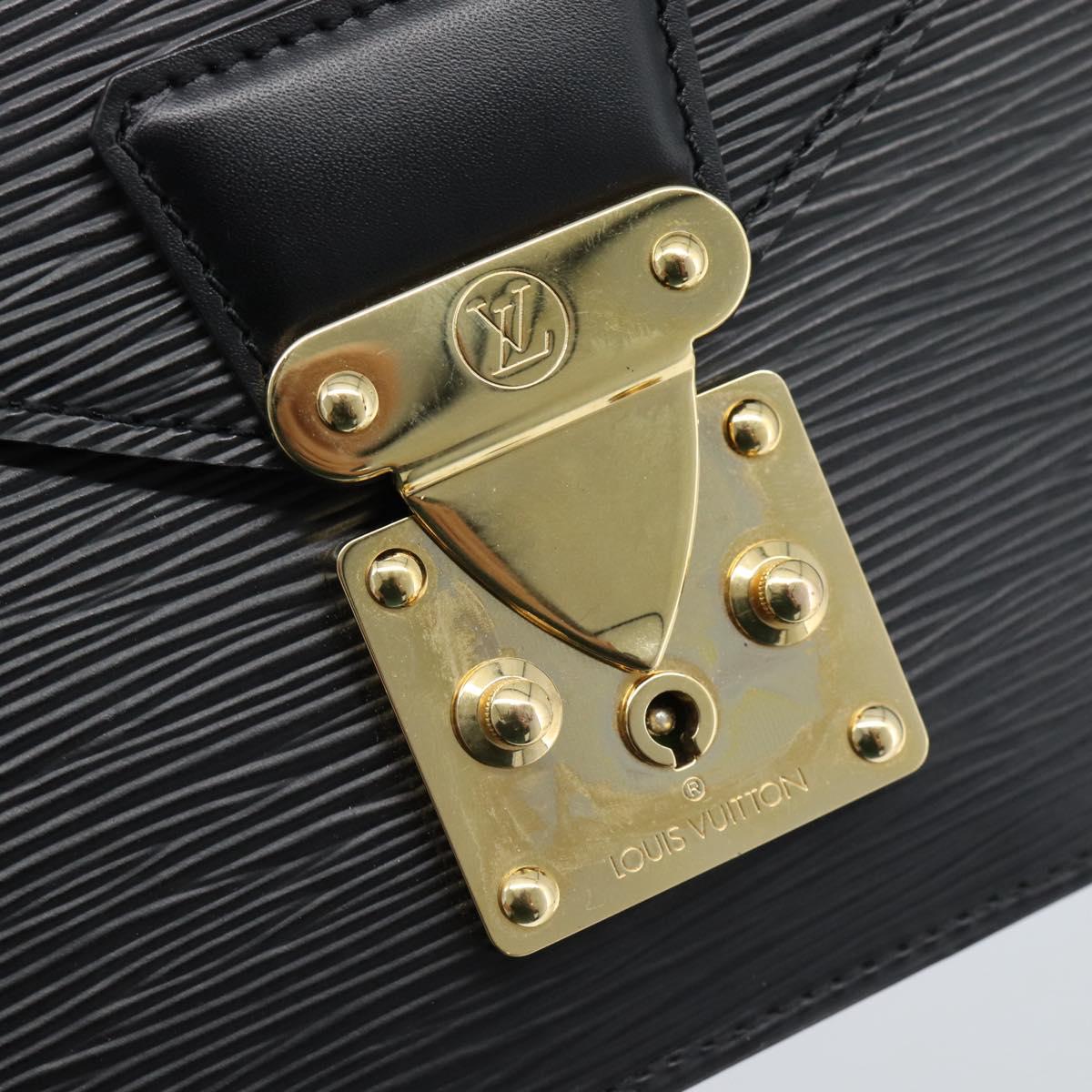 LOUIS VUITTON Epi Serie Dragonne Clutch Bag Black Noir M52612 LV Auth 188343A