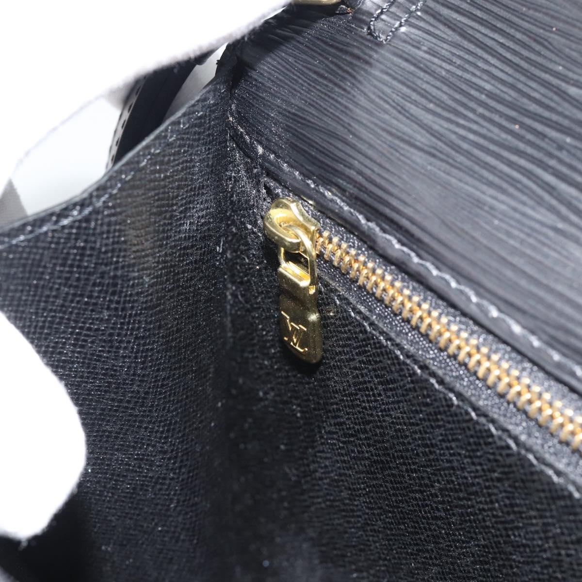 LOUIS VUITTON Epi Serie Dragonne Clutch Bag Black Noir M52612 LV Auth 188343A