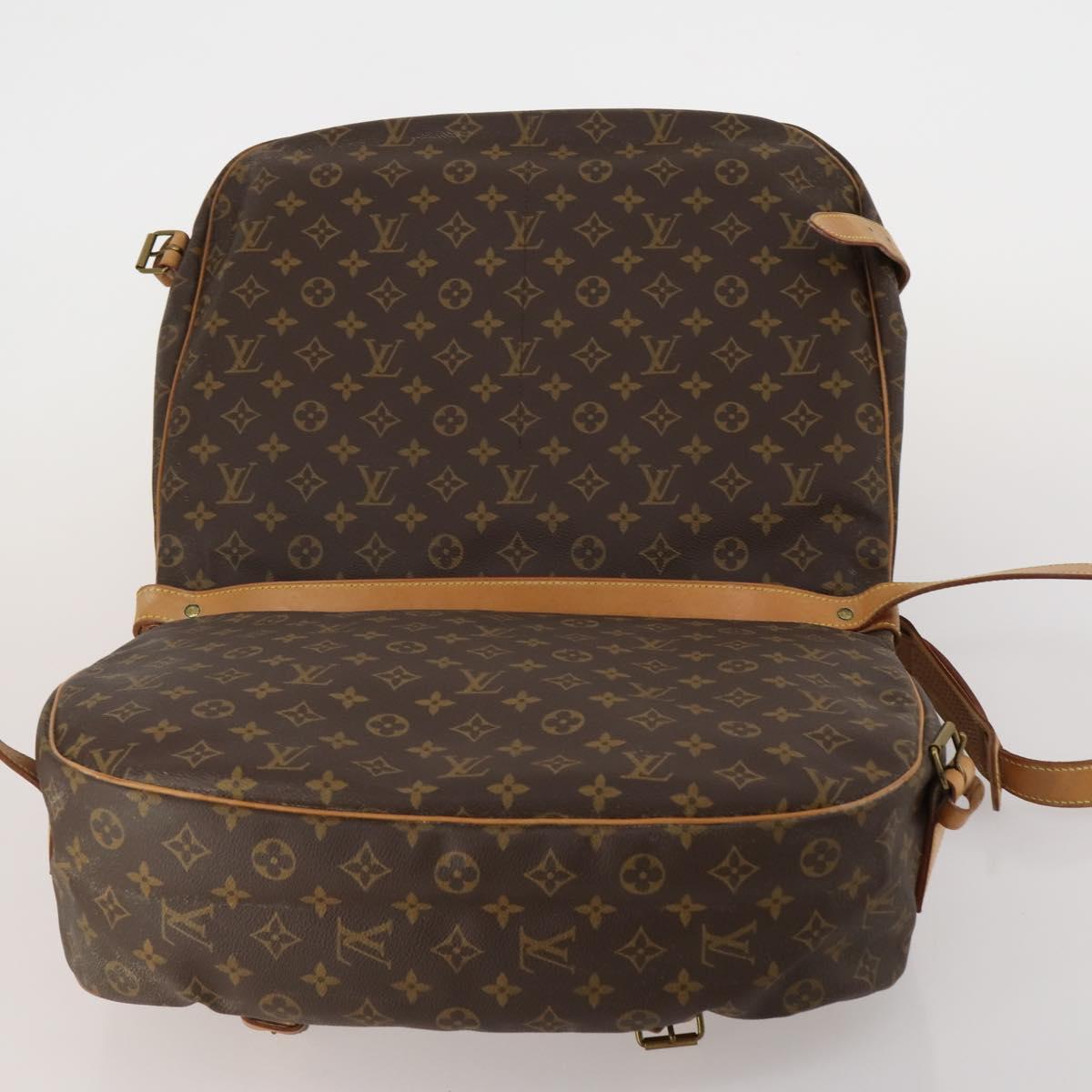 LOUIS VUITTON Monogram Saumur 43 Shoulder Bag M42252 LV Auth 188476