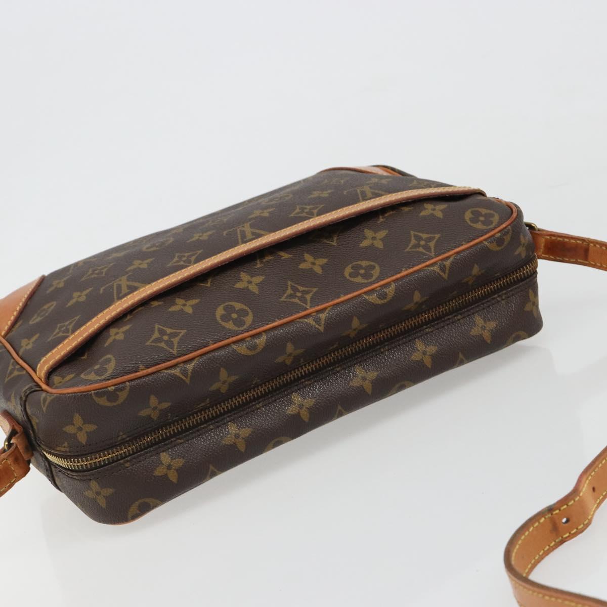 LOUIS VUITTON Monogram Trocadero 30 Shoulder Bag M51272 LV Auth 188520