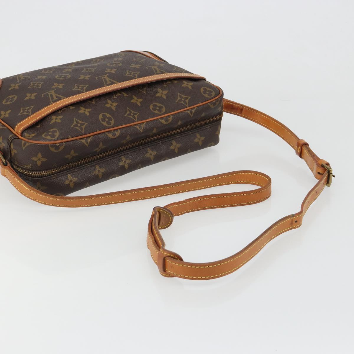 LOUIS VUITTON Monogram Trocadero 30 Shoulder Bag M51272 LV Auth 188520