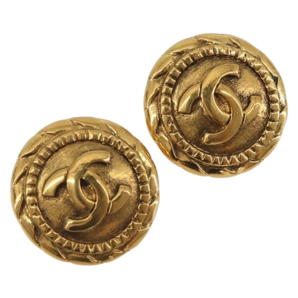 CHANEL COCO Mark Earring Metal Gold Tone CC Auth 188625M