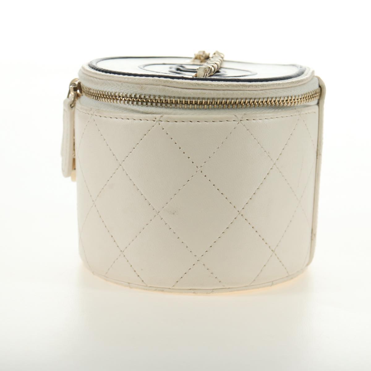 CHANEL Matelasse Chain Vanity Bag Lamb Skin White Gold CC Auth 188894SAM