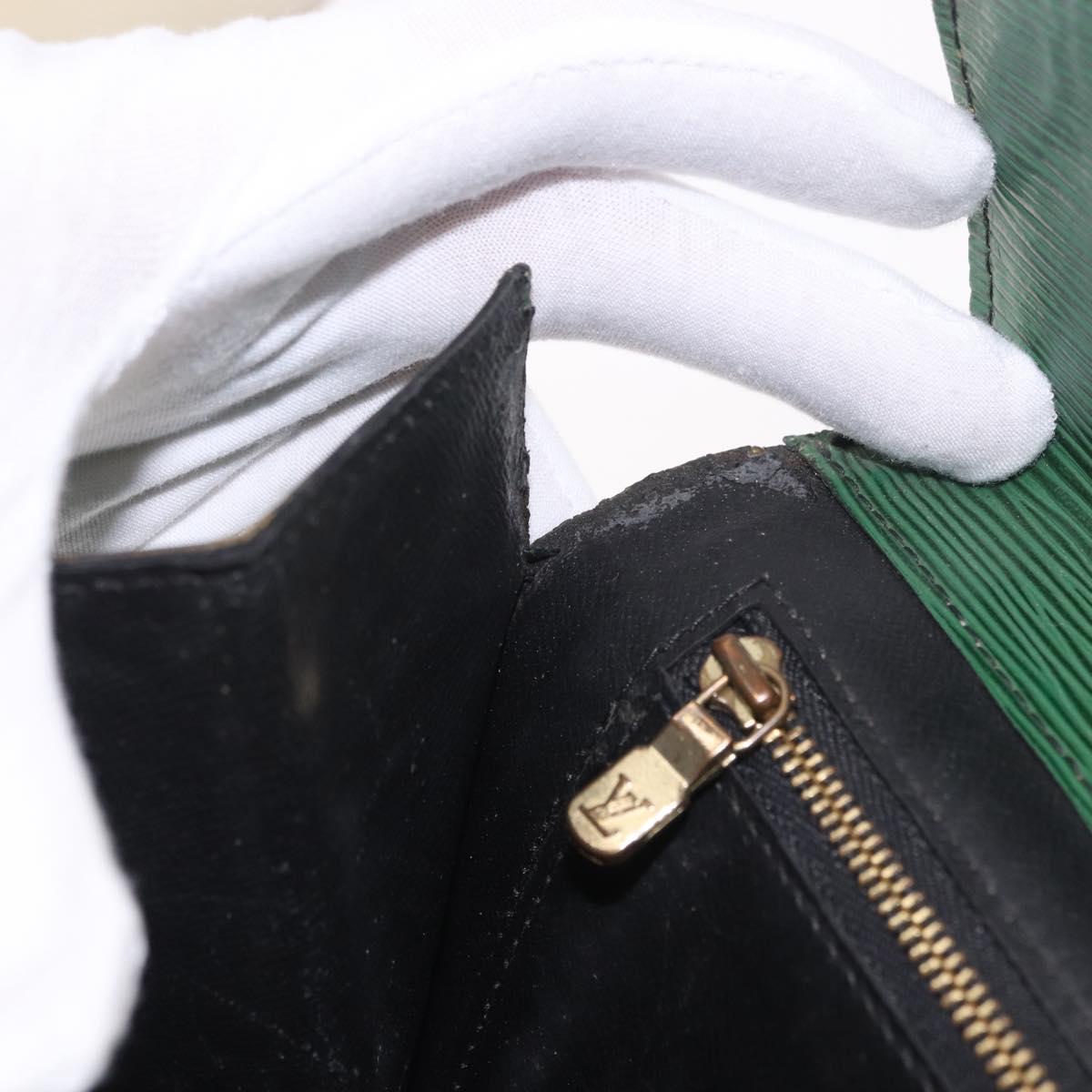 LOUIS VUITTON Epi Montaigne 27 Clutch Bag Green M52654 LV Auth 188920