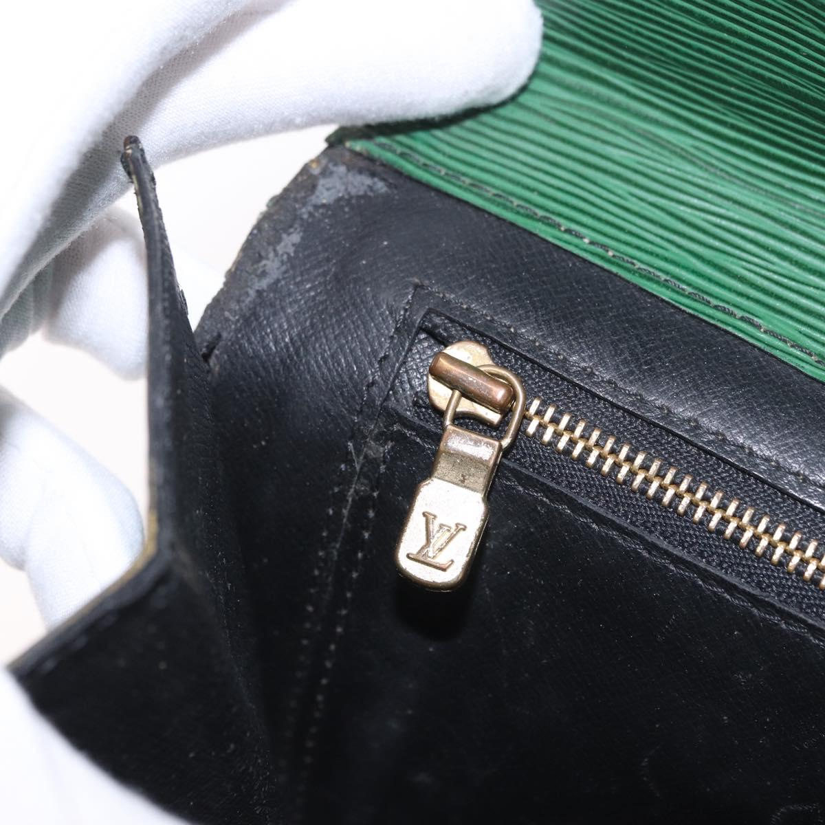 LOUIS VUITTON Epi Montaigne 27 Clutch Bag Green M52654 LV Auth 188920