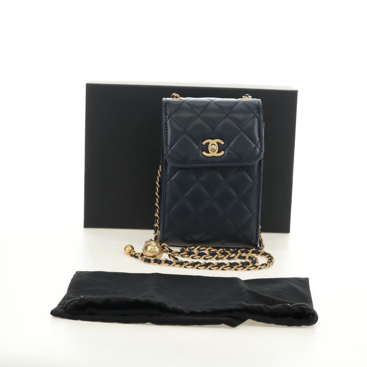 CHANEL Matelasse Chain Shoulder Bag Leather Navy Gold CC Auth 188933SAM
