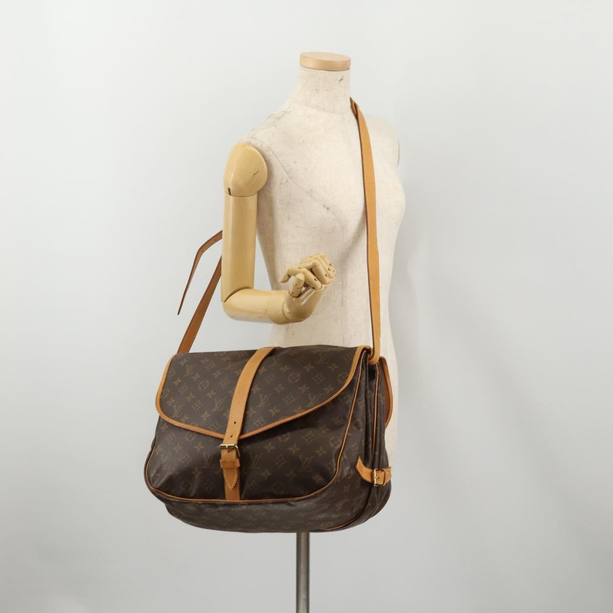 LOUIS VUITTON Monogram Saumur 35 Shoulder Bag M42254 LV Auth 189010A